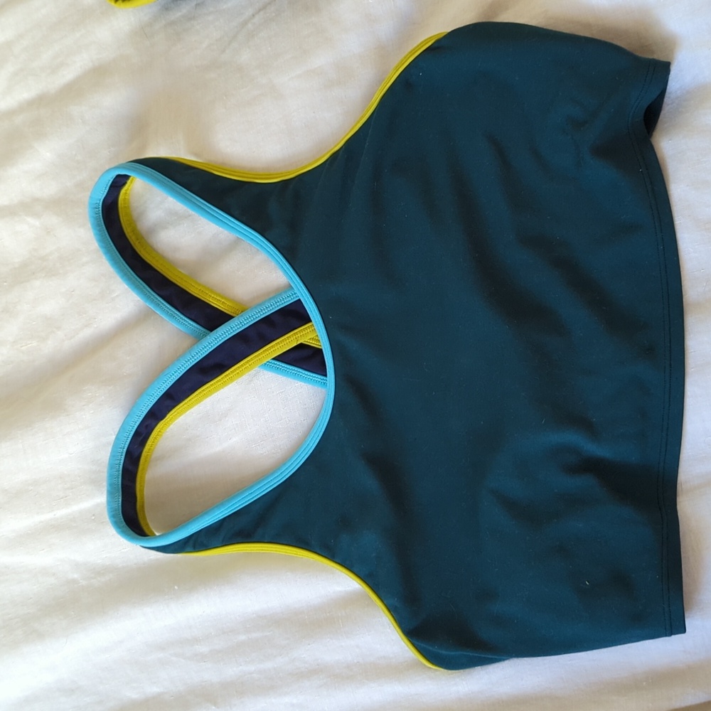 Cotopaxi Tricolor Matching Athletic Set